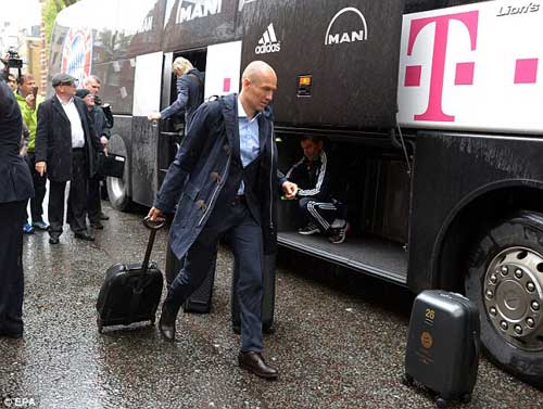 Dortmund và Bayern đã đến London - 4