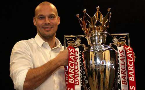 HOT: Vì Robben, Van der Sar cổ vũ Bayern - 2