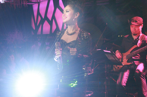 Tràm - Quyên say sưa kể chuyện tình - 13