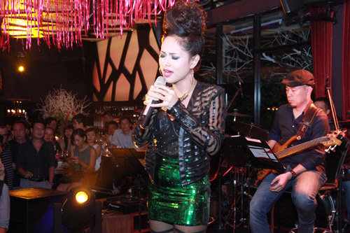 Tràm - Quyên say sưa kể chuyện tình - 12