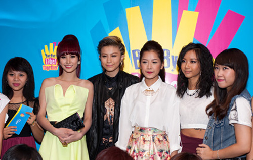 Đông Nhi xinh như búp bê - 5