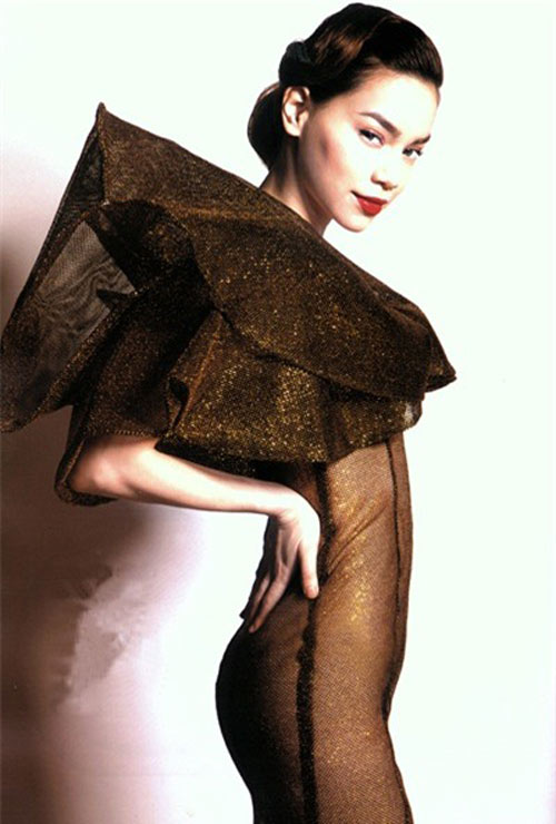 Những mỹ nhân "đốt" tuổi trăng tròn - 3