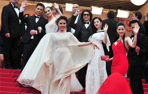 Huy Khánh: Nghệ sĩ Việt đến Cannes để "liên hoan" - 1