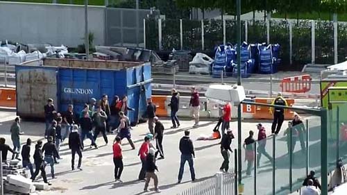 CK Cup C1: CĐV Bayern-Dortmund hỗn chiến - 2