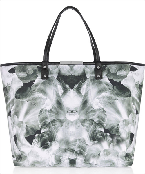 Túi xách oversize tung tăng với gió biển - 10