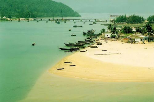 Những bãi biển hút khách của Việt Nam (P1) - 6