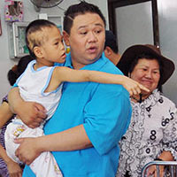 Hậu trường phim - Minh Béo quyên góp gần 300 triệu từ thiện