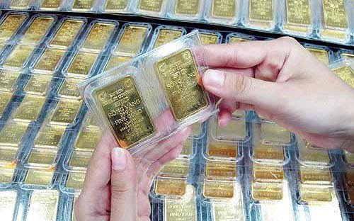 Đã “bơm” hơn 22 tấn vàng qua đấu thầu - 1
