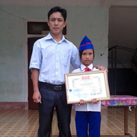 Tin tức trong ngày - Cô bé 10 tuổi dũng cảm cứu bạn đuối nước