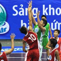 Thể thao - Hào hứng giải bóng rổ U17 Quốc gia 2013