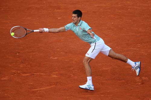 Bí mật đôi giày thêu tên người (Nhật ký Roland Garros ngày 3) - 1