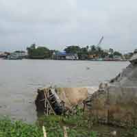 Tin tức trong ngày - Nửa đêm kè 2.000 tỷ đồng trôi sông