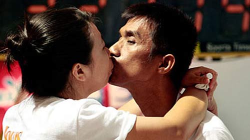 Video: Những nụ hôn kéo dài tới 3 ngày - 24H ( https://www.24h.com.vn › video-nhu... ) 