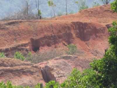 Truy tìm hồng ngọc: Của thiên trả địa - 1