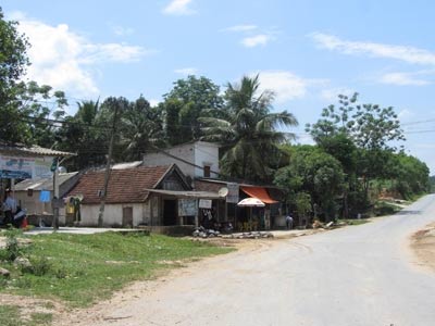 Truy tìm hồng ngọc: Của thiên trả địa - 2