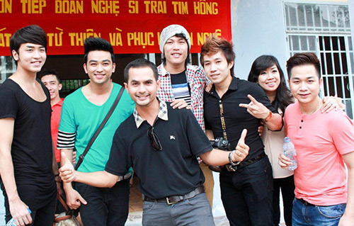 Duyên Anh chiều khán giả miền Tây - 11