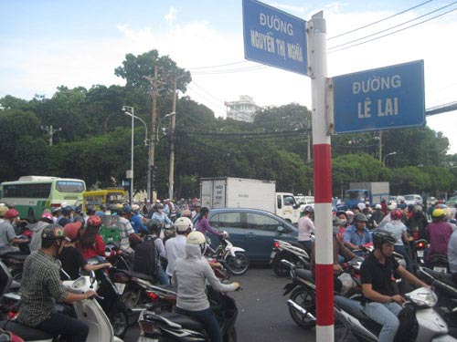 EVN sẽ xem xét bồi thường sự cố mất điện - 1