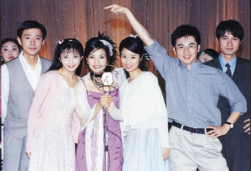 Tân dòng sông ly biệt lộ ảnh “nhắng nhít” - 3