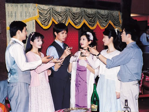 Tân dòng sông ly biệt lộ ảnh “nhắng nhít” - 12