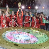 Bóng đá - Video: Bayern nâng cao cúp QG Đức