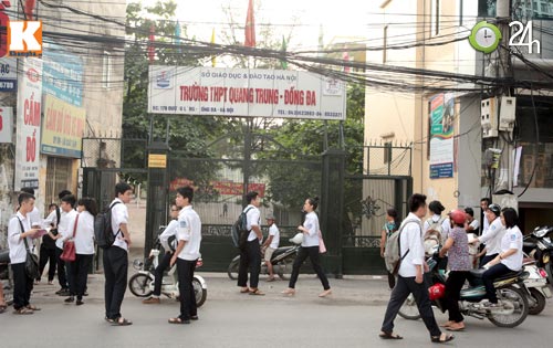 Chùm ảnh: Thí sinh thi TN môn đầu tiên - 4