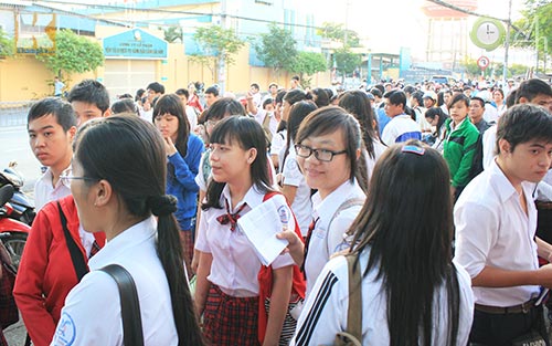 Chùm ảnh: Thí sinh thi TN môn đầu tiên - 1