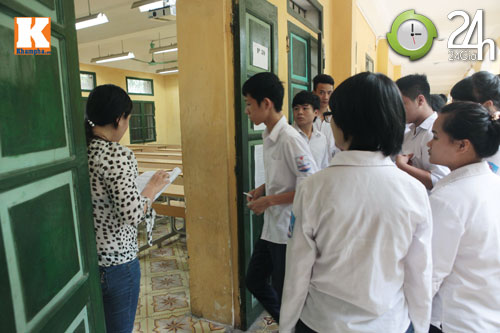 Chùm ảnh: Thí sinh thi TN môn đầu tiên - 8