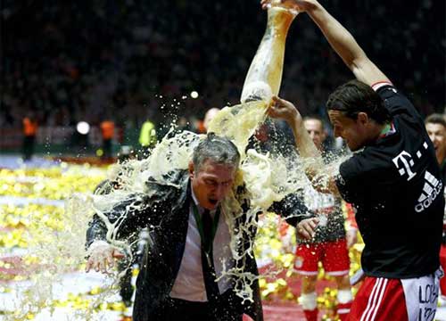 Bayern: Cú ăn 3 vĩ đại - 3