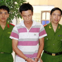 Pháp luật - Bắt 2 kẻ khống chế CA xã, cướp 5 cây vàng