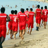Bóng đá - V.HP “luyện công” trên biển Nha Trang