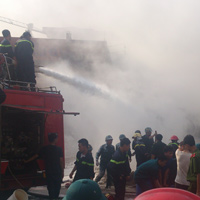 Tin tức trong ngày - Cận cảnh vụ cháy kinh hoàng ở cây xăng