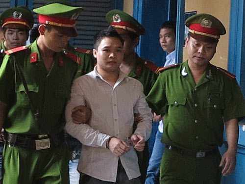 Thi nhau mong được... tử hình! - 3