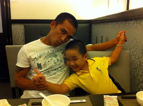 Sao V-League xả hơi cùng người thân - 3