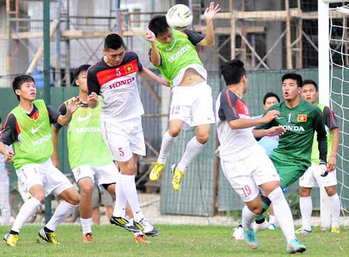 U23 VN-Kashima Antlers: Lính trẻ ra trận - 1