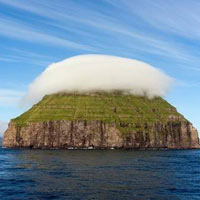 Du lịch - Kỳ lạ hòn đảo “đội mây” Litla Dimun