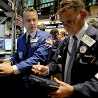 Sàn GD Quốc tế - Phố Wall tăng điểm nhờ cổ phiếu dược phẩm