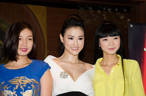 Maya tình tứ bên bạn nhảy - 8