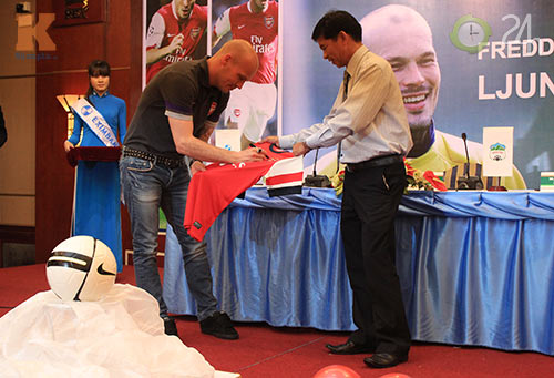 Ljungberg sợ giao thông Việt Nam - 3