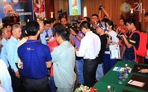 Ljungberg sợ giao thông Việt Nam - 8