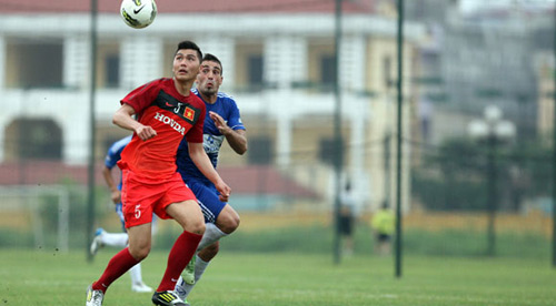 Michel Lê bấp bênh cơ hội trụ lại U23 VN - 1