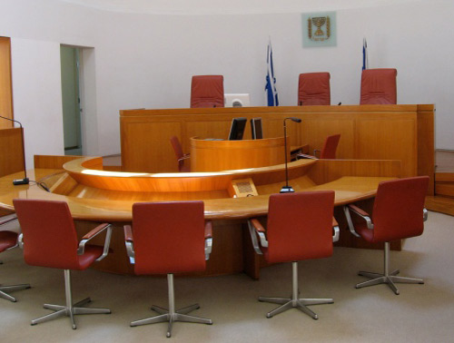 Israel: Quan tòa buột lời nhạo người bị hiếp - 1