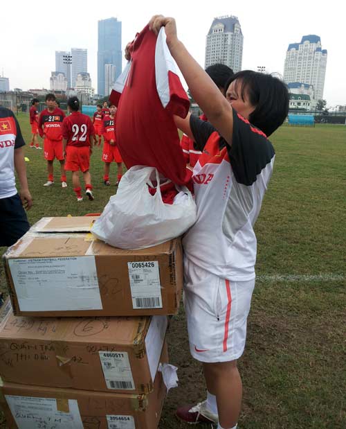 Chuyện chiếc quần của tuyển thủ U23 VN - 2