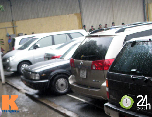 Hy hữu: 7 ngân hàng đi “xiết” nợ tập thể - 1