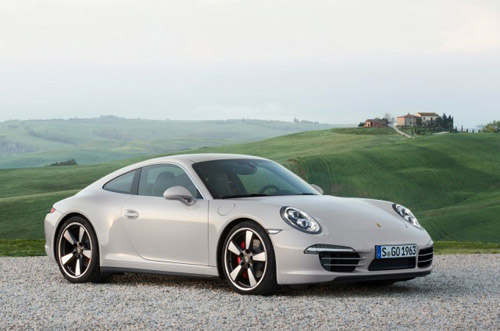 Porsche 911 bản đặc biệt giá 124.100 USD - 1