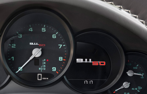 Porsche 911 bản đặc biệt giá 124.100 USD - 9