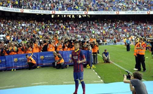 Neymar tới Barca: Đất lành của người Brazil - 2