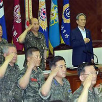 Tin tức trong ngày - Triều Tiên làm hòa, Hàn Quốc họp tướng lĩnh