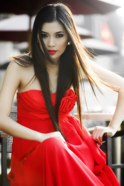 Những suối tóc hớp hồn của mỹ nhân Việt - 12