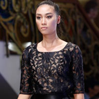 Xu hướng thời trang - Ngắm Huyền Trang thanh lịch và gợi cảm