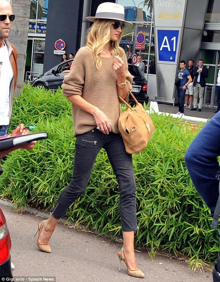 Công chúa Taylor Swift xấu bất ngờ - 13